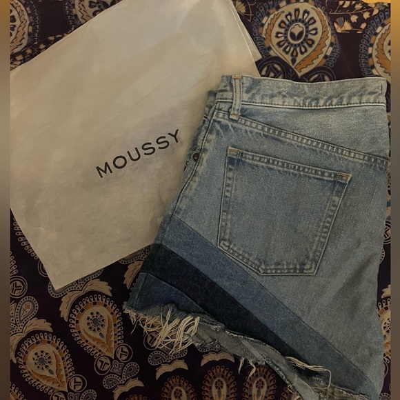 Moussy vintage shorts!! Style is gratiot! They are brand new! - Picture 7 of 11